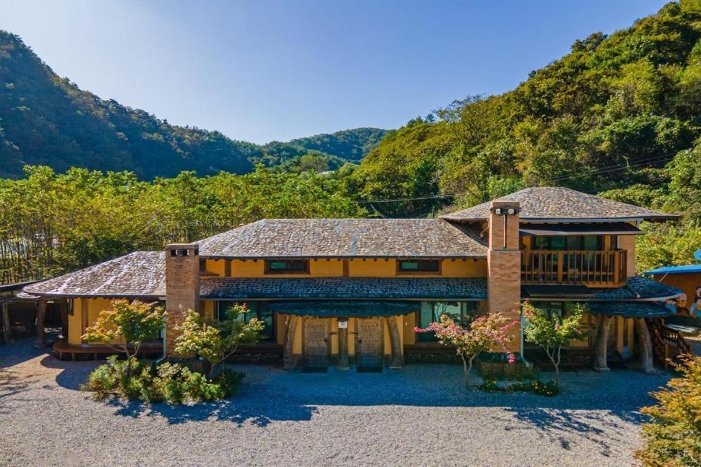 Kim Satgat Heukjib Yiyagi Hotel Yeongwol Exterior foto